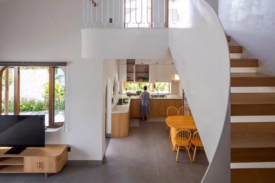 Căn bếp nhỏ là trung tâm của ngôi nhà.