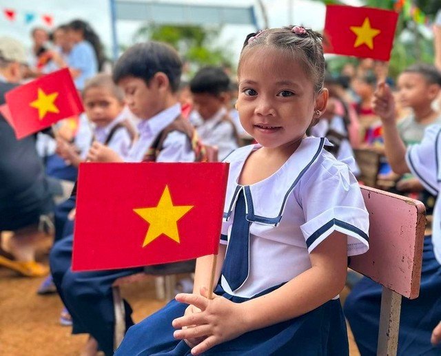 Bảo đảm điều kiện khai giảng năm học mới cho học sinh. Ảnh minh họa/Nguồn VGP ffkhai-giang.jpg