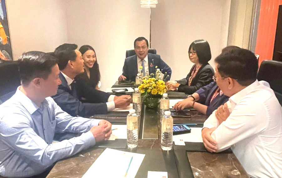 Quang cảnh buổi làm việc. Ảnh: Đoàn Bình