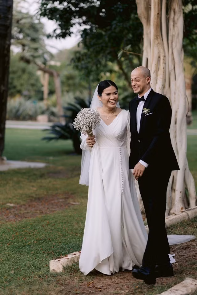 Chị Trang cùng chồng hiện đang sống và làm việc ở Dubai. ẢNH: NVCC