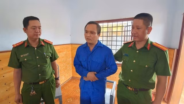 Cơ quan công an bắt giữ đối tượng Phạm Thế Uyên