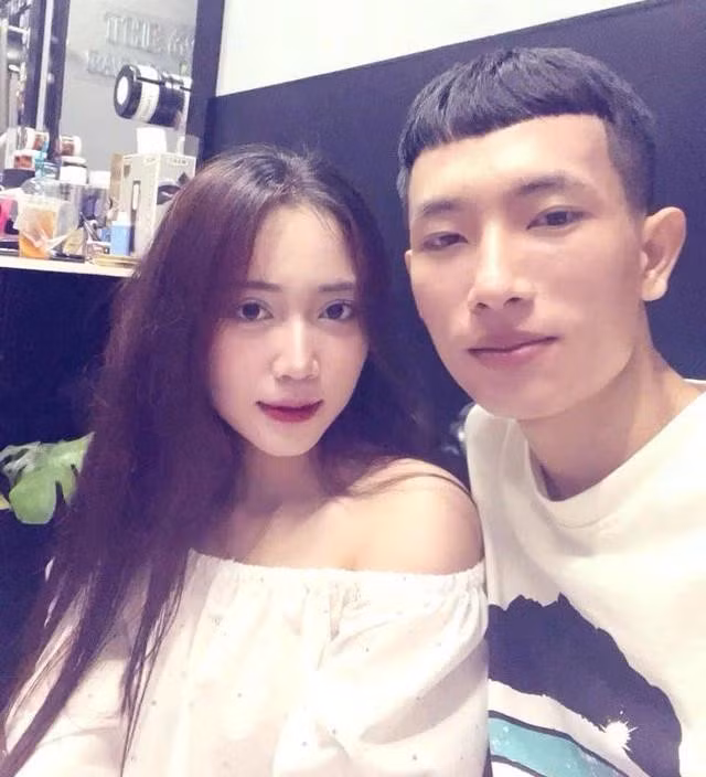 Ấn tượng đầu tiên về ngoại hình luôn là điều mà người trẻ coi trọng. ẢNH: CHÂU MINH TÍNH