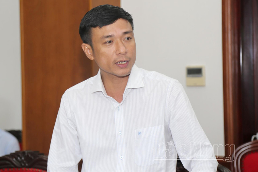 Phó Giám đốc Sở Nông nghiệp và Môi trường Bùi Thanh Hà cho rằng, Sở Xây dựng, đơn vị tư vấn cần đánh giá hiện trạng sử dụng đất trong quy hoạch và hiện trạng địa hình. Phó Giám đốc Sở Nông nghiệp và Môi trường Bùi Thanh Hà cho rằng, Sở Xây dựng, đơn vị tư vấn cần đánh giá hiện trạng sử dụng đất trong quy hoạch và hiện trạng địa hình.
