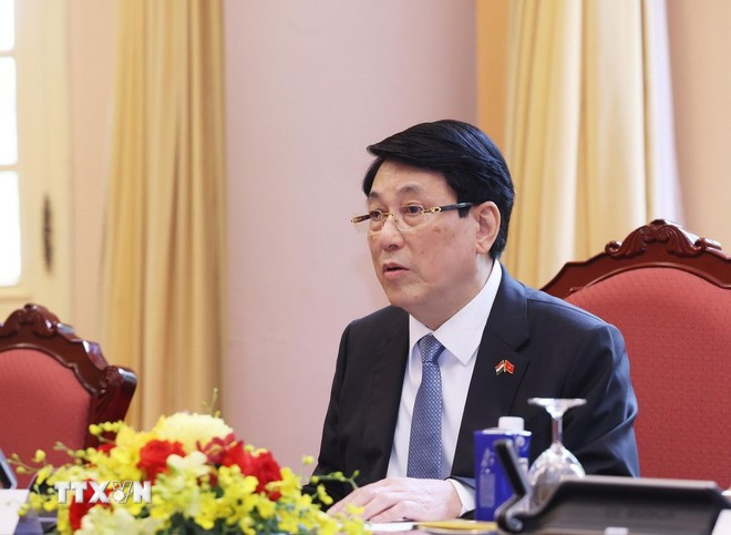 루옹꾸엉 대통령이 회의에서 연설하고 있다. 사진: Lam Khanh/VNA Chủ tịch nước Lương Cường phát biểu tại hội đàm. Ảnh: Lâm Khánh/TTXVN