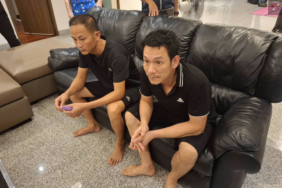 Hai vệ sĩ của Ngo Thi Theu bị bắt. Ảnh: Bangkok Post Hai vệ sĩ của Ngo Thi Theu bị bắt. Ảnh: Bangkok Post