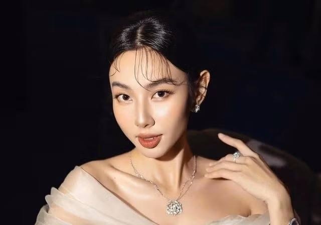 Thông tin Hoa hậu Thùy Tiên bị khởi tố, bắt tạm giam khiến dư luận quan tâm. Ảnh: FBNV