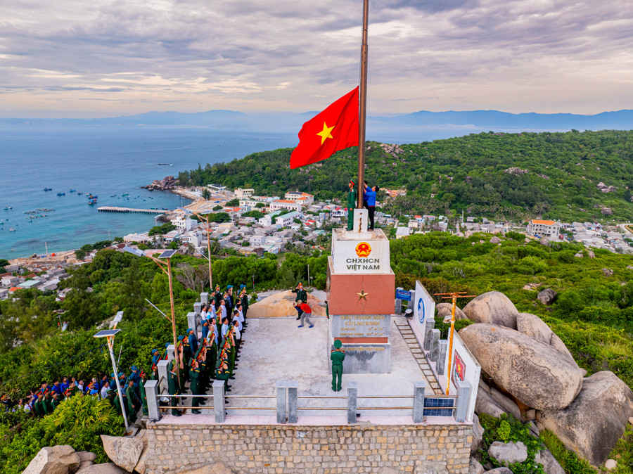 Quang cảnh nghi lễ thượng cờ. Ảnh: Dũng Nhân dji-20250829075321-0064-d-hdr.jpg