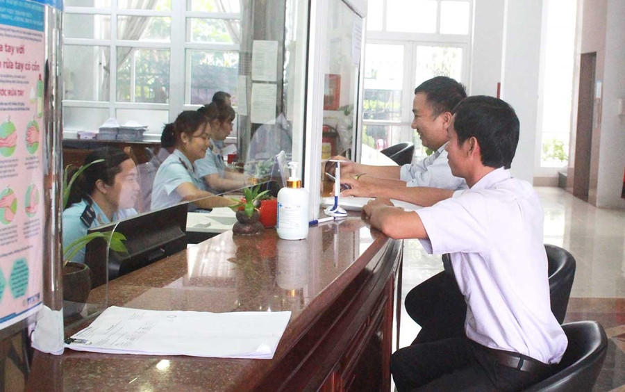 Việc đẩy mạnh cải cách thủ tục hành chính tạo thuận lợi cho doanh nghiệp thực hiện các thủ tục hải quan. Ảnh: T.Sỹ Việc đẩy mạnh cải cách thủ tục hành chính tạo thuận lợi cho doanh nghiệp thực hiện các thủ tục hải quan. Ảnh: T.Sỹ