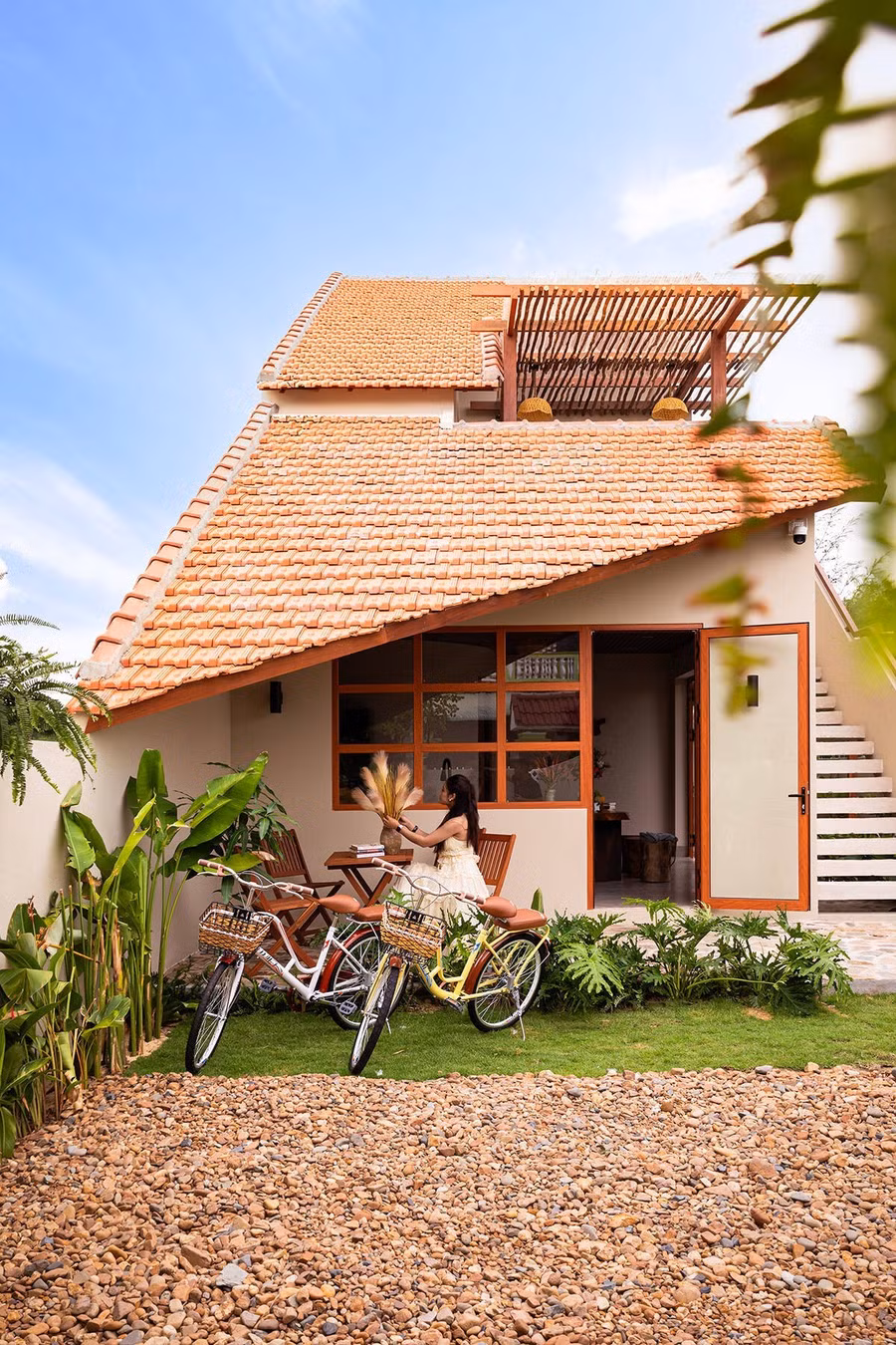 Mái ngói đỏ đặc trưng của kiến trúc Tuy An