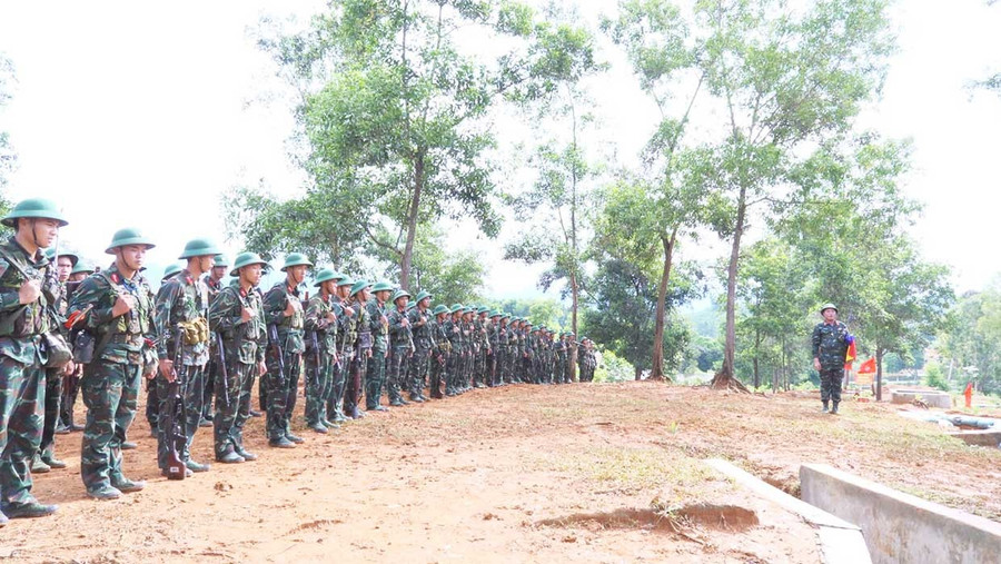 Một buổi huấn luyện chiến thuật của Tiểu đoàn 6, Trung đoàn 12. Ảnh: Trần Như Khánh bg11-4.jpg