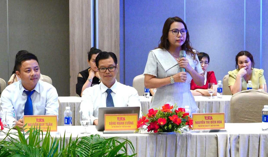 Thường trực Đảng ủy phường Quy Nhơn Nam chủ trì buổi gặp mặt các tổ chức, doanh nghiệp, nhà đầu tư trên địa bàn. Ảnh: Minh Ngọc bg3-2.jpg