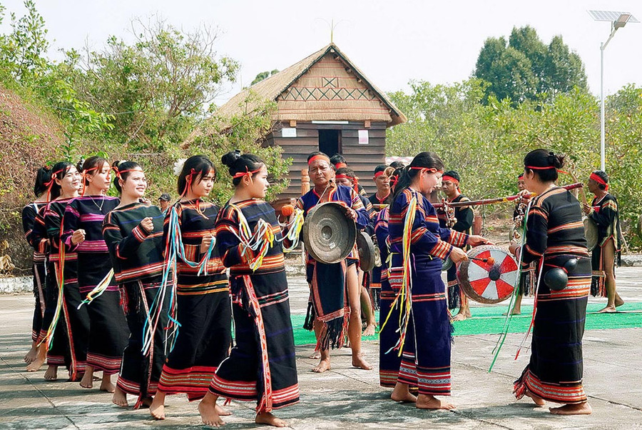 Xã Phú Thiện chú trọng bảo tồn, phát huy bản sắc văn hóa dân tộc. Ảnh: Minh Phương bg5-2.jpg