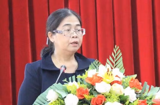 Bà H'Kim Hoa Bya, Ủy viên Ban Thường vụ, Trưởng ban Dân vận Tỉnh Đắk Lắk, xin nghỉ hưu trước tuổi. ẢNH: C.T.V