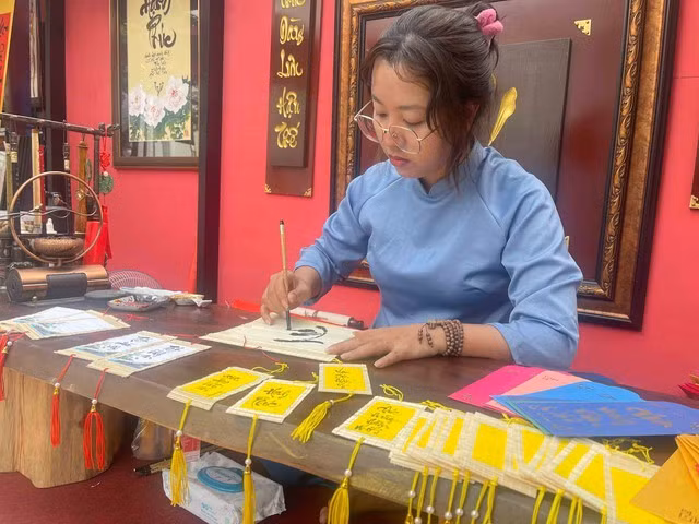 Cô đồ trẻ Nguyễn Thị Anh Khoa ẢNH: HOA NỮ