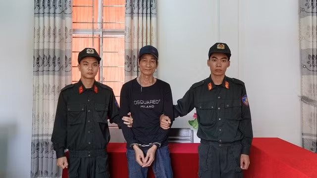 Huỳnh Võ Ngọc Tuấn khi bị bắt giam. Ảnh: CA