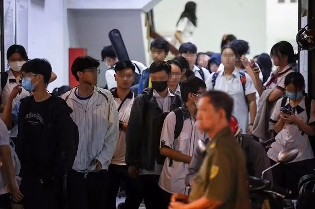 Học sinh sau giờ học thêm tại một trung tâm văn hóa ngoài giờ tại TP.HCM. Ảnh: Nhật Minh