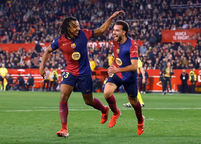 Eric Garcia ghi bàn ấn định tỉ số 4-1 cho Barcelona