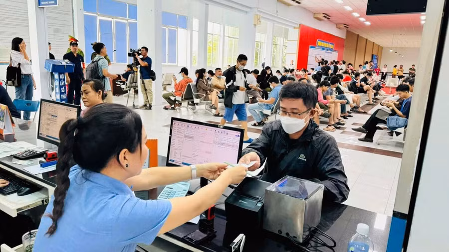 Hơn 43.000 vé tàu Tết 2025 đã giao dịch thành công sau 1 ngày mở bán.