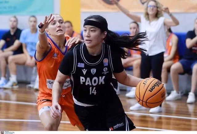 Thảo Vy ra mắt đội bóng Hy Lạp