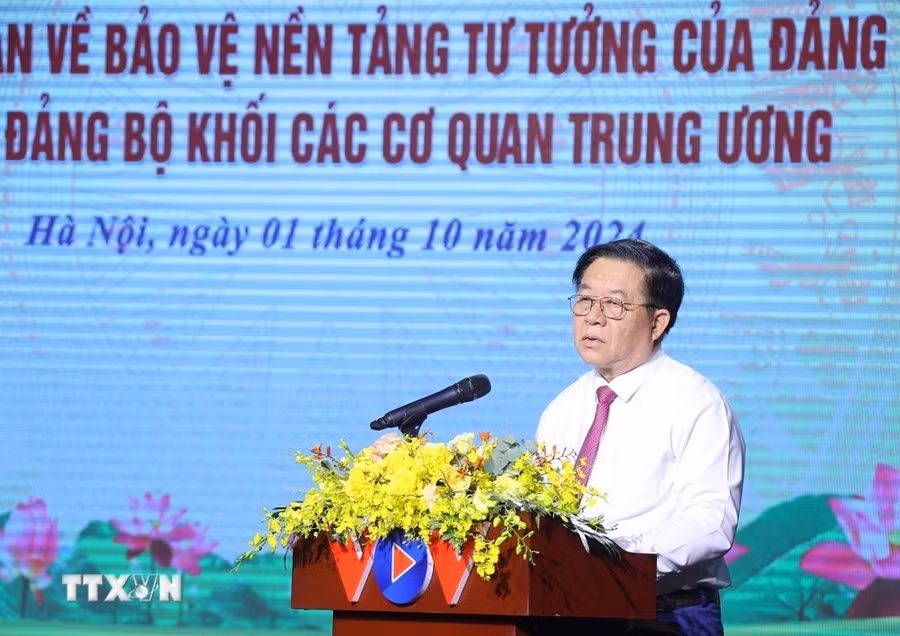 Trưởng Ban Tuyên giáo Trung ương Nguyễn Trọng Nghĩa, Phó Trưởng Ban Chỉ đạo 35 Trung ương phát biểu chỉ đạo. (Ảnh: Văn Điệp/TTXVN)