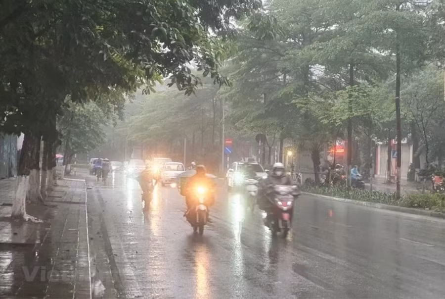 Các tỉnh, thành phố từ Đà Nẵng-Bình Thuận nhiều mây, phía Bắc có mưa vừa và rải rác có dông. (Ảnh minh họa: Vietnam+)