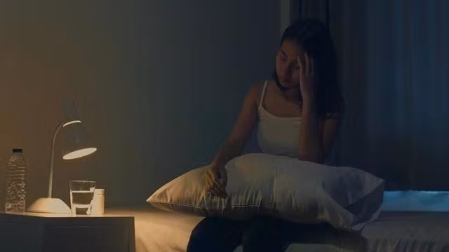 Đổ mồ hôi trộm là một hiện tượng khá phổ biến, có thể xảy ra ở cả người lớn và trẻ em, gây ra cảm giác khó chịu, mất ngủ và mệt mỏi. ẢNH MINH HỌA: FREEPIK