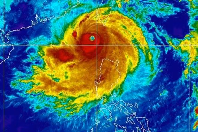 Hình ảnh mắt siêu bão Krathon (bão số 5)