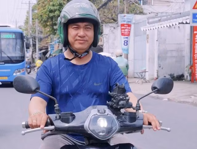 Anh Trí, người dùng xe máy điện Dat Bike tại TP.HCM
