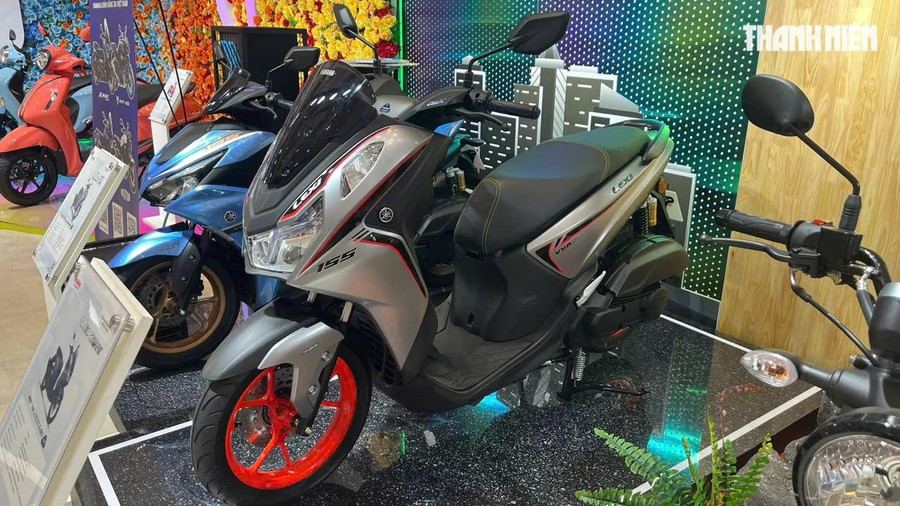 Các phiên bản Yamaha Lexi 155 đang được một số đại lý phân phối giảm giá từ 3,4 - 4,5 triệu đồng. Ảnh: B.H