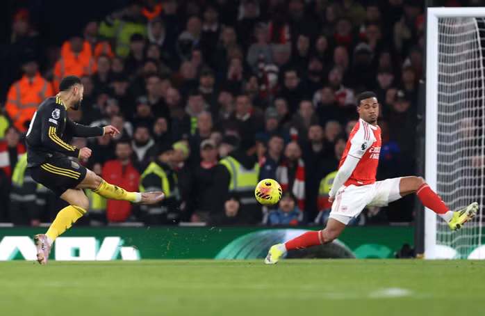 Matheus Cunha ghi bàn quyết định cho Man United