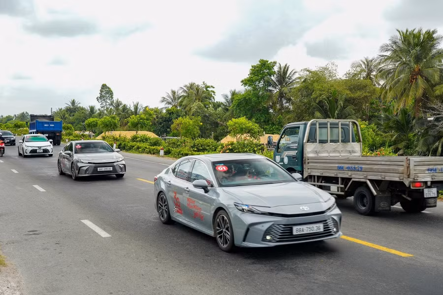 Camry HEV TOP nằm trong danh sách xe được giảm giá.