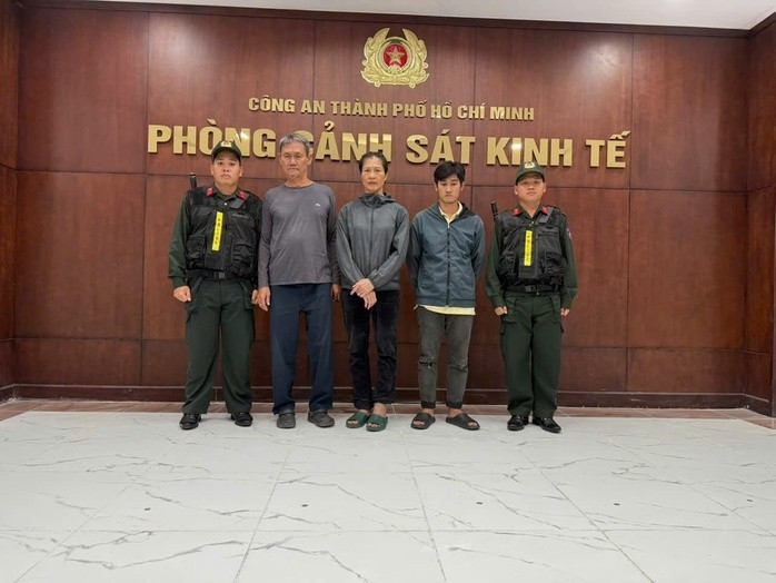 Công an TPHCM bắt nhóm bí mật sản xuất 'viên hoàn màu đen'