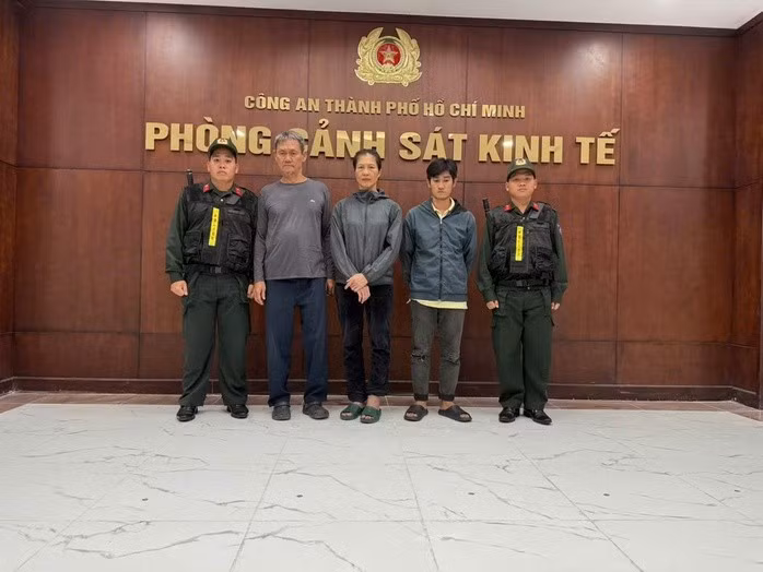 Công an TPHCM bắt nhóm bí mật sản xuất 'viên hoàn màu đen'