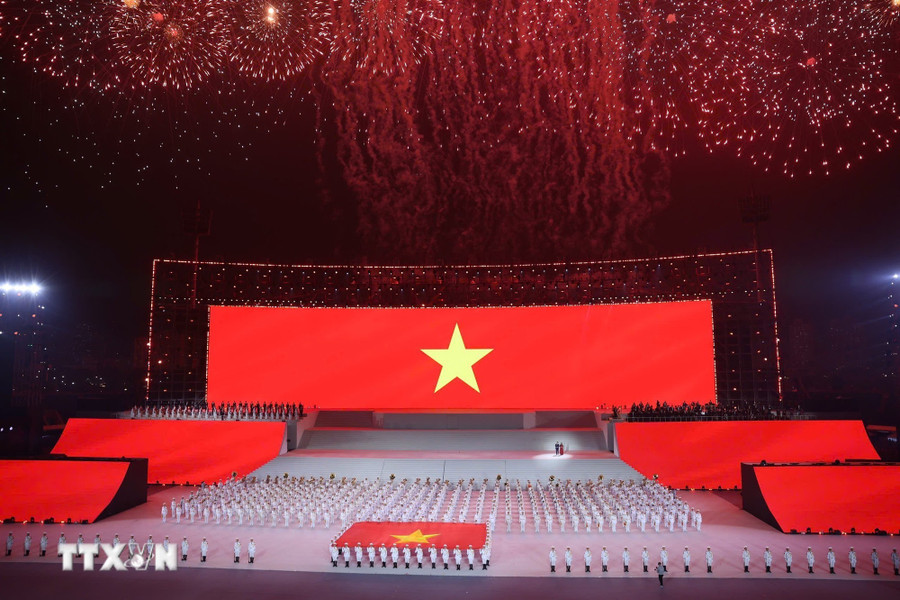 Chương trình nghệ thuật đặc biệt chào mừng thành công Đại hội XIV của Đảng. (Ảnh: TTXVN)