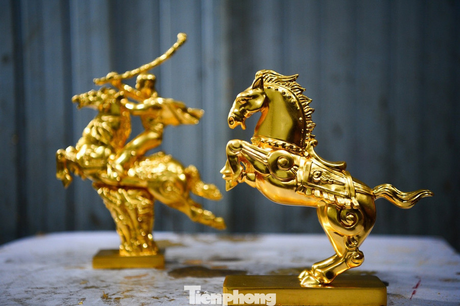 Nhìn gần linh vật ngựa lấy cảm hứng từ truyền thuyết Thánh Gióng