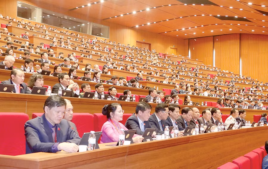 Đoàn đại biểu Đảng bộ tỉnh Gia Lai tham dự phiên thảo luận. Ảnh: Q.T