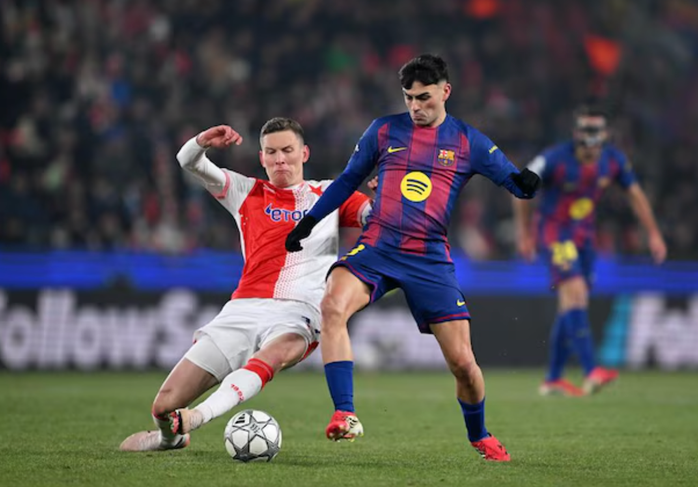 Barcelona khởi đầu lúng túng ở khâu phòng ngự
