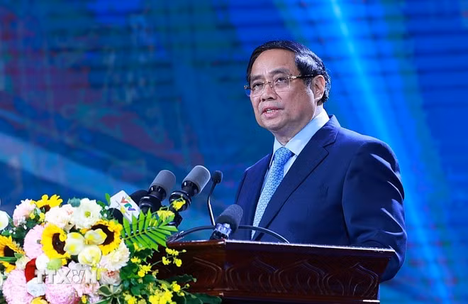 Thủ tướng Phạm Minh Chính phát biểu tại Lễ trao Giải Báo chí toàn quốc phòng, chống tham nhũng, lãng phí, tiêu cực lần thứ 5, năm 2024-2025. (Ảnh: Dương Giang/TTXVN)