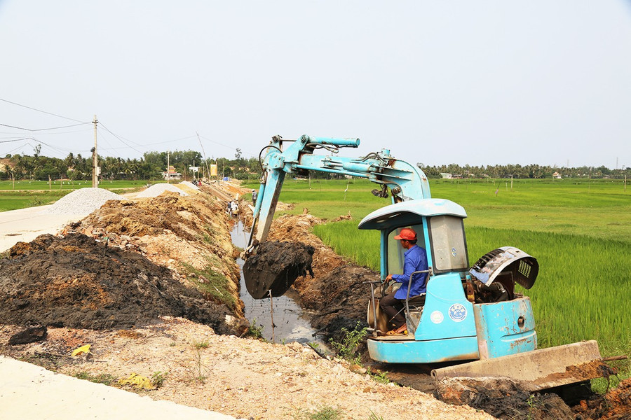 Xã An Lương sử dụng vốn chương trình mục tiêu quốc gia để đầu tư hoàn thiện hệ thống thủy lợi, phục vụ sản xuất. Ảnh: T.Sỹ Xã An Lương sử dụng vốn chương trình mục tiêu quốc gia để đầu tư hoàn thiện hệ thống thủy lợi, phục vụ sản xuất.