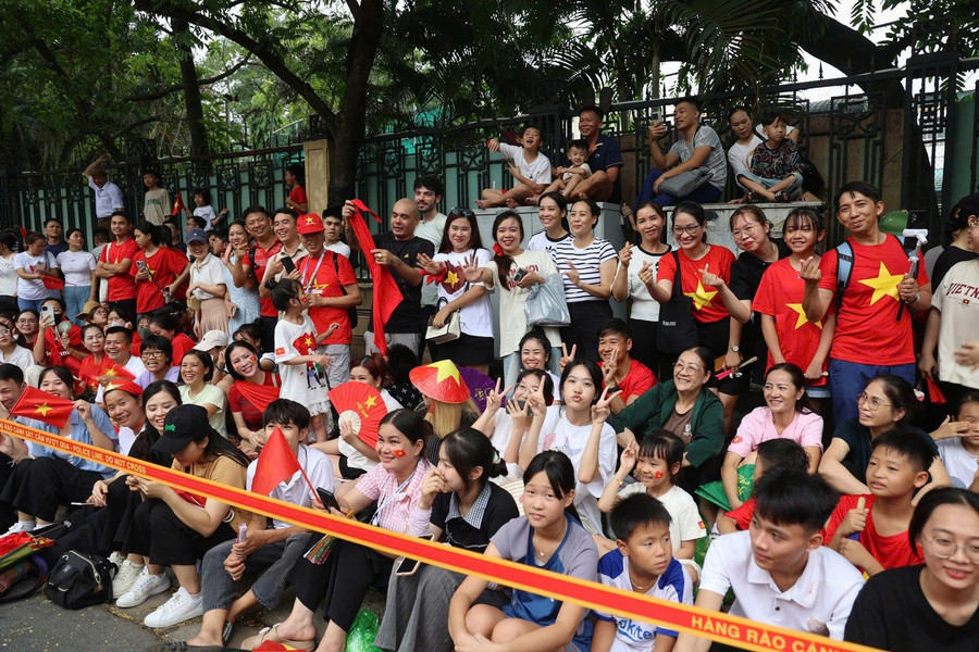 Bảo đảm tuyệt đối an ninh, an toàn cho người dân, nhất là nơi diễn ra các hoạt động kỷ niệm. Ảnh nguồn VGP baodam.jpg