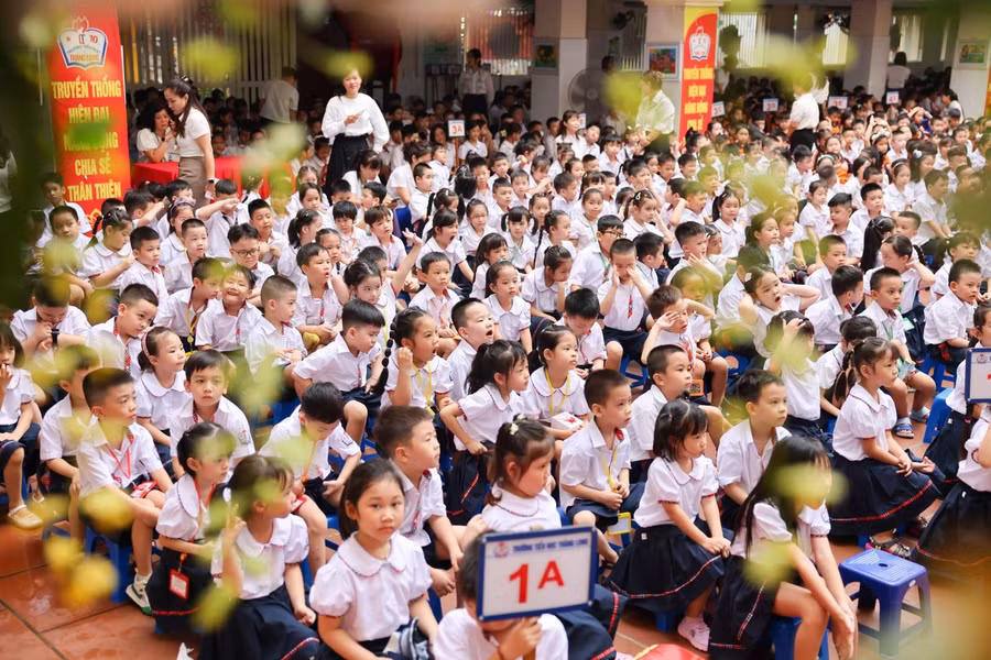 Từ năm học 2025-2026, học sinh tiểu học ở Hà Nội được hỗ trợ suất ăn bán trú. Ảnh: Thanh Tùng - TTXVN