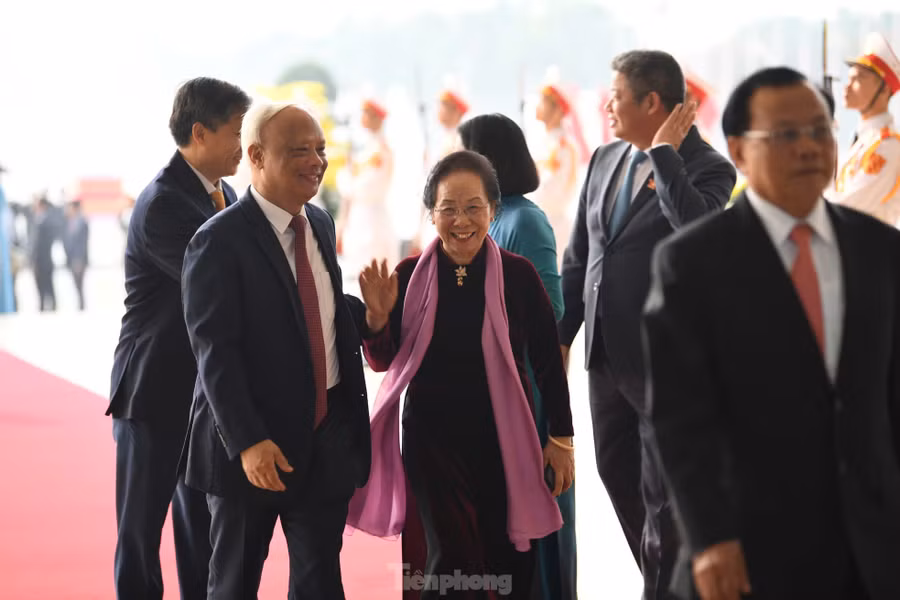 Nguyên Phó Chủ tịch nước Trương Mỹ Hoa, nguyên Phó Chủ tịch nước Nguyễn Thị Doan về dự chương trình kỷ niệm. Ảnh: Như Ý.