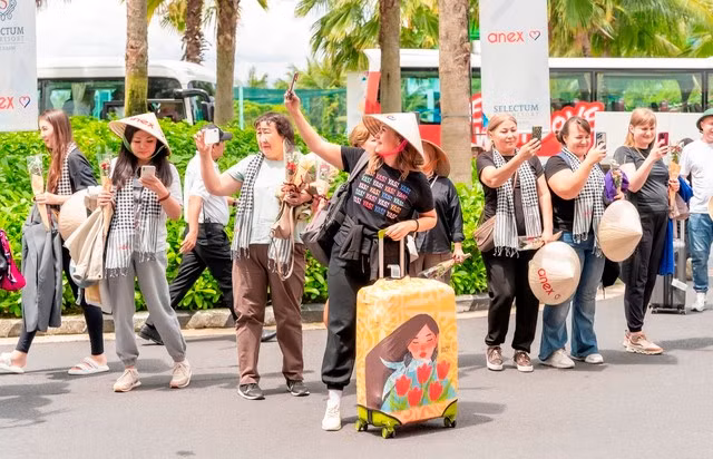 Khoảng 150 đại lý du lịch hàng đầu từ Kazakhstan và các nước CIS tham dự hoạt động xúc tiến đưa khách đến Nha Trang - Khánh Hòa.