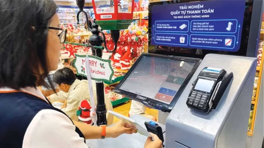 Người dân tự thanh toán tiền mua sản phẩm
