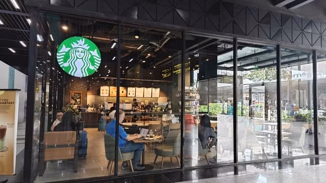 Starbucks đã đưa cà phê trở thành thức uống xa xỉ