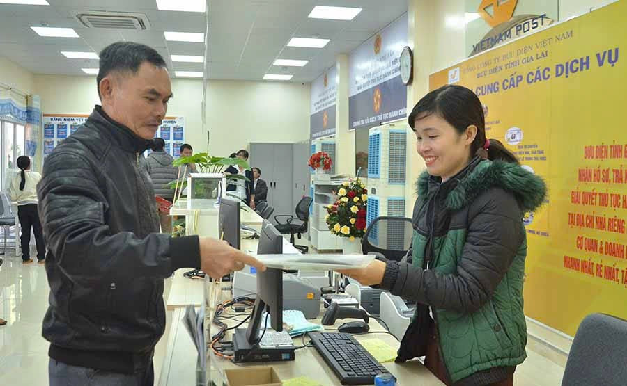 Thủ tướng yêu cầu kịp thời bố trí kinh phí chi trả chế độ cho cán bộ, công chức, viên chức khi sắp xếp bộ máy. Ảnh: Phương Vi chinh-sach.jpg