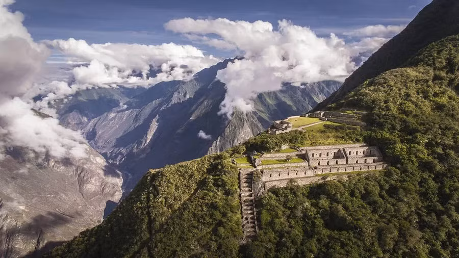 Đến Choquequirao, thành phố Inca cổ đại nằm cao trên sông Apurímac của Peru, vừa thú vị về mặt thị giác vừa hấp dẫn về mặt thể chất