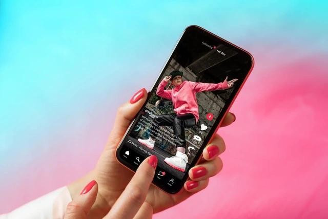 TikTok vừa có thêm tính năng AI biến ảnh tĩnh thành video. ẢNH: CHỤP MÀN HÌNH DESCRIPT TikTok vừa có thêm tính năng AI biến ảnh tĩnh thành video. ẢNH: CHỤP MÀN HÌNH DESCRIPT
