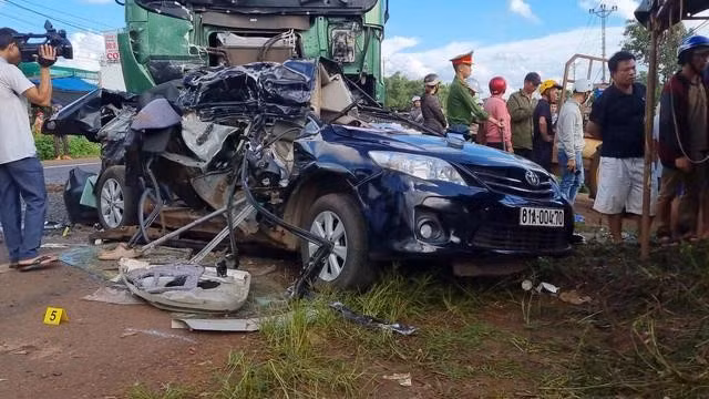 Vụ tai nạn đặc biệt nghiêm trọng đã cướp đi sinh mạng của 3 thành viên của CLB bóng đá HAGL. ẢNH: TRẦN HIẾU