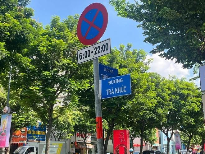 Những con đường tên sông mang vẻ đẹp bình dị, xanh mát. ẢNH: THÁI THANH - HOÀI NHIÊN Những con đường tên sông mang vẻ đẹp bình dị, xanh mát. ẢNH: THÁI THANH - HOÀI NHIÊN